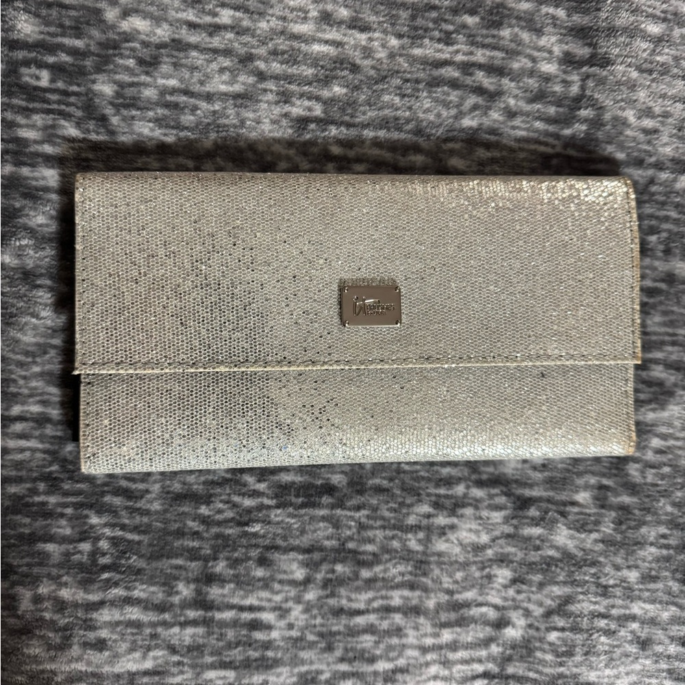 IT Cosmetics Silver Glitter Brush Holder